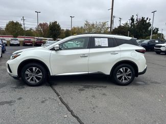 Used 2024 Nissan Murano SV video 2