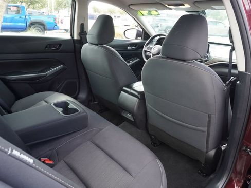 Used 2024 Nissan Altima 2.5 SV FWD image 10