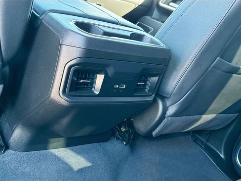 Used 2025 Chevrolet Silverado 2500 LT w/ Z71 Chrome Sport Edition image 28