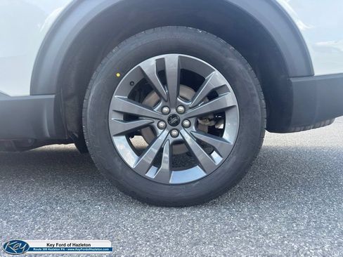 Certified 2023 Ford Explorer XLT w/ Equipment Group 202A AWD/4WD image 8