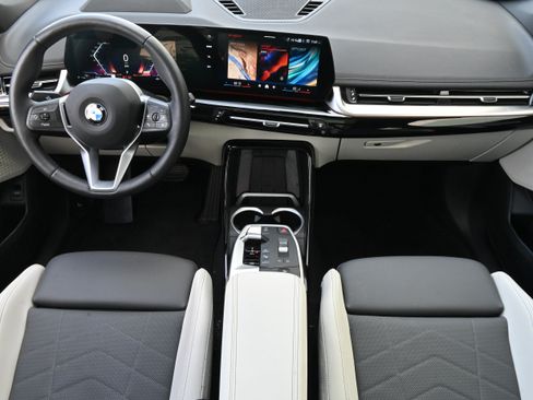 Used 2026 BMW X1 xDrive28i AWD/4WD image 15