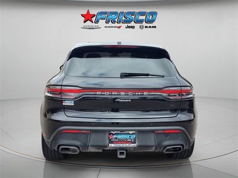 Used 2024 Porsche Macan image 8