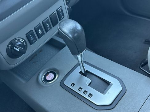 Certified 2021 Nissan Frontier SV w/ Midnight Edition Floor Mats image 20