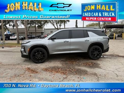 Used 2025 Chevrolet Traverse RS w/ LPO, Floor Liner Package image 4