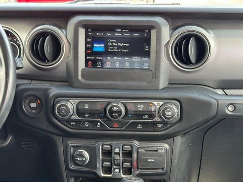 Used 2022 Jeep Wrangler Unlimited Sport AWD/4WD image 16