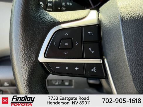 Used 2024 Toyota Sienna XLE FWD image 23
