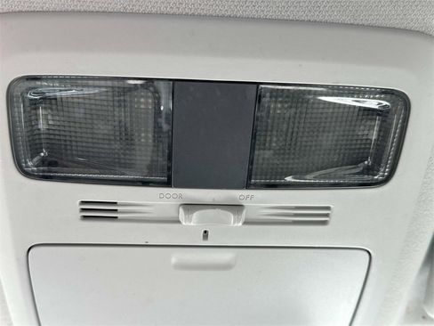 Used 2018 Subaru Forester 2.5i w/ Alloy Wheel Package image 9