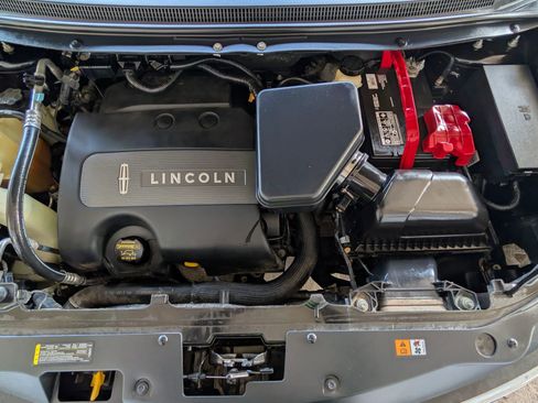 Used 2013 Lincoln MKX AWD image 19