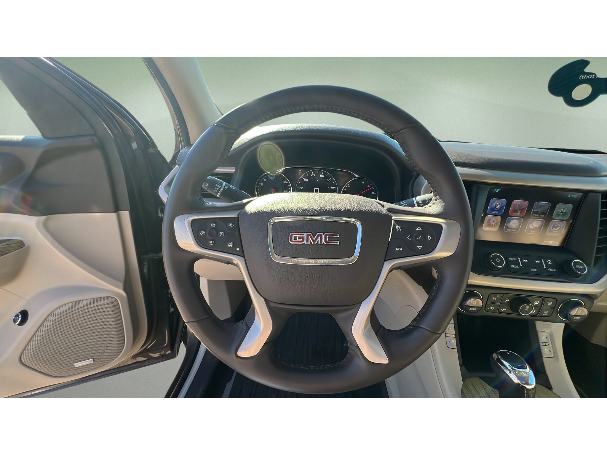 Certified 2019 GMC Acadia Denali w/ Technology Package AWD/4WD image 22