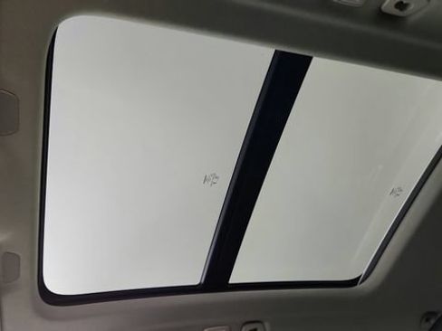 Certified 2026 Volvo XC40 B5 Plus w/ Climate Package AWD/4WD image 26