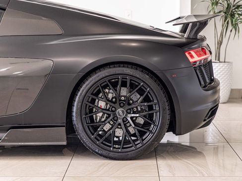 Used 2017 Audi R8 V10 plus image 7