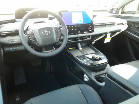 New 2026 Toyota bZ FWD image 5