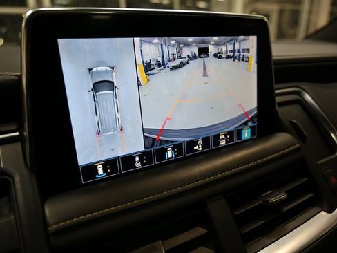 Used 2021 GMC Yukon SLT w/ SLT Luxury Plus Package image 17