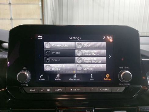 Certified 2025 Nissan Pathfinder SV AWD/4WD image 24