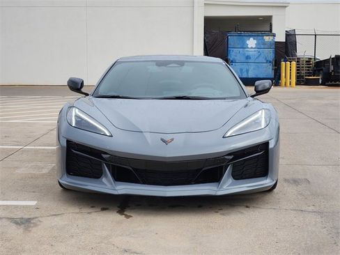 Used 2025 Chevrolet Corvette Z06 RWD image 10