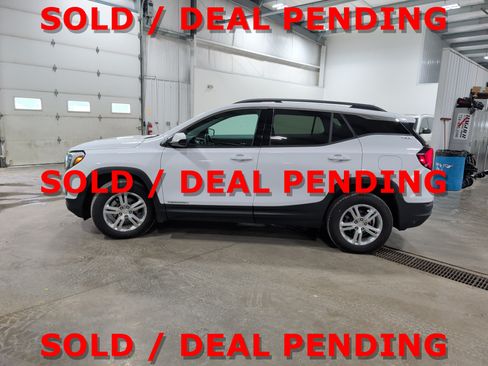 Used 2018 GMC Terrain SLE w/ Infotainment Package I AWD/4WD image 5