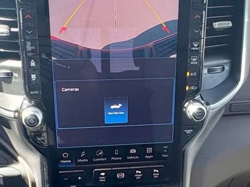 New 2026 RAM 3500 Laramie AWD/4WD image 19