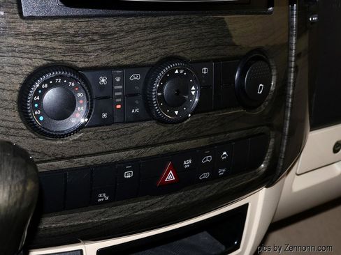 Used 2018 Mercedes-Benz Sprinter 3500 image 22