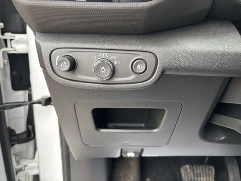 Used 2021 Chevrolet TrailBlazer LT w/ LPO, Blackout Package image 12