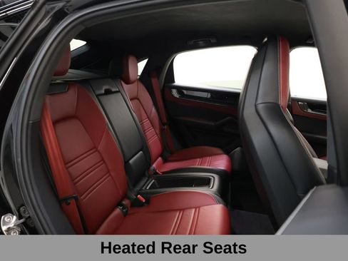 Used 2024 Porsche Cayenne Turbo GT AWD/4WD image 28