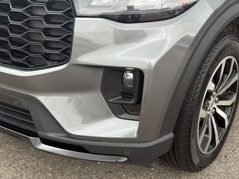 Certified 2025 Ford Explorer ST-Line AWD/4WD image 15