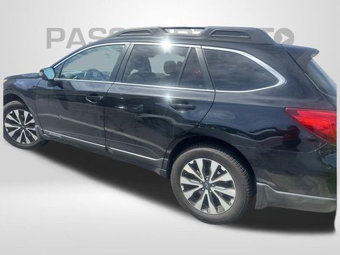 Used 2015 Subaru Outback 3.6R Limited AWD/4WD image 4