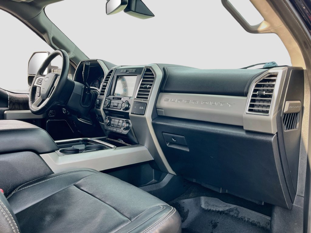 Used 2017 Ford F250 Lariat w/ Lariat Ultimate Package AWD/4WD image 29