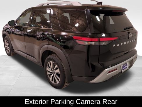 Used 2025 Nissan Pathfinder SL w/ Cargo Package image 6