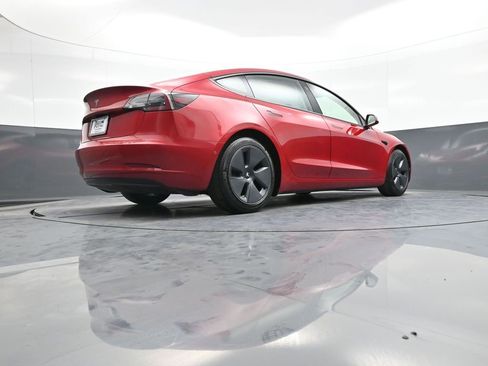 Used 2021 Tesla Model 3 Standard Range Plus image 31