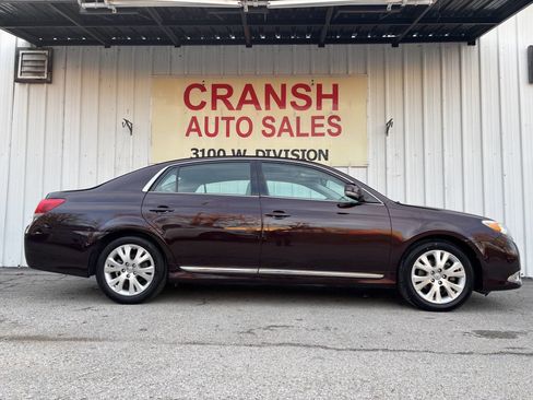 Used 2012 Toyota Avalon image 2