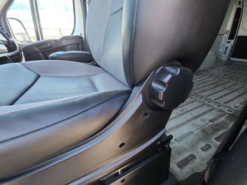 Used 2025 RAM ProMaster 3500 w/ Convenience Group FWD image 14