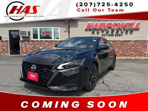 Used 2023 Nissan Altima 2.5 SR w/ SR Premium Package AWD/4WD image 1