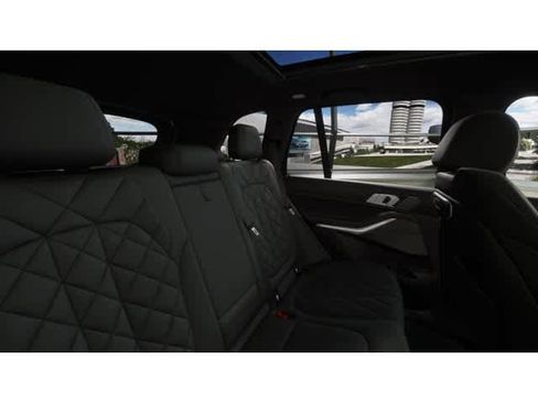 Used 2026 BMW X5 sDrive40i w/ Premium Package image 12