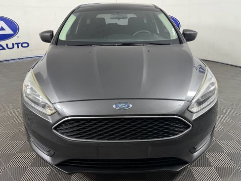 Used 2018 Ford Focus SE image 2