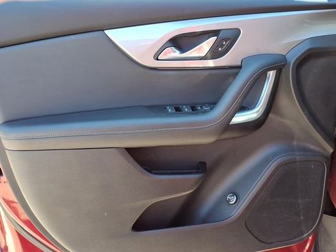 Used 2020 Chevrolet Blazer LT image 11