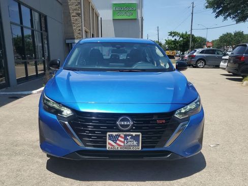 Used 2025 Nissan Sentra SR FWD image 8