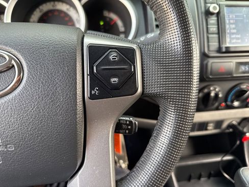 Used 2014 Toyota Tacoma 2WD Access Cab w/ Convenience Package image 29