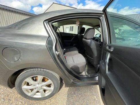 Used 2011 MAZDA MAZDA3 i Touring FWD image 27