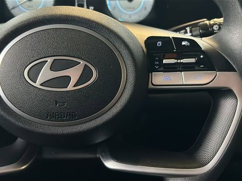 Used 2024 Hyundai Elantra SEL FWD image 28