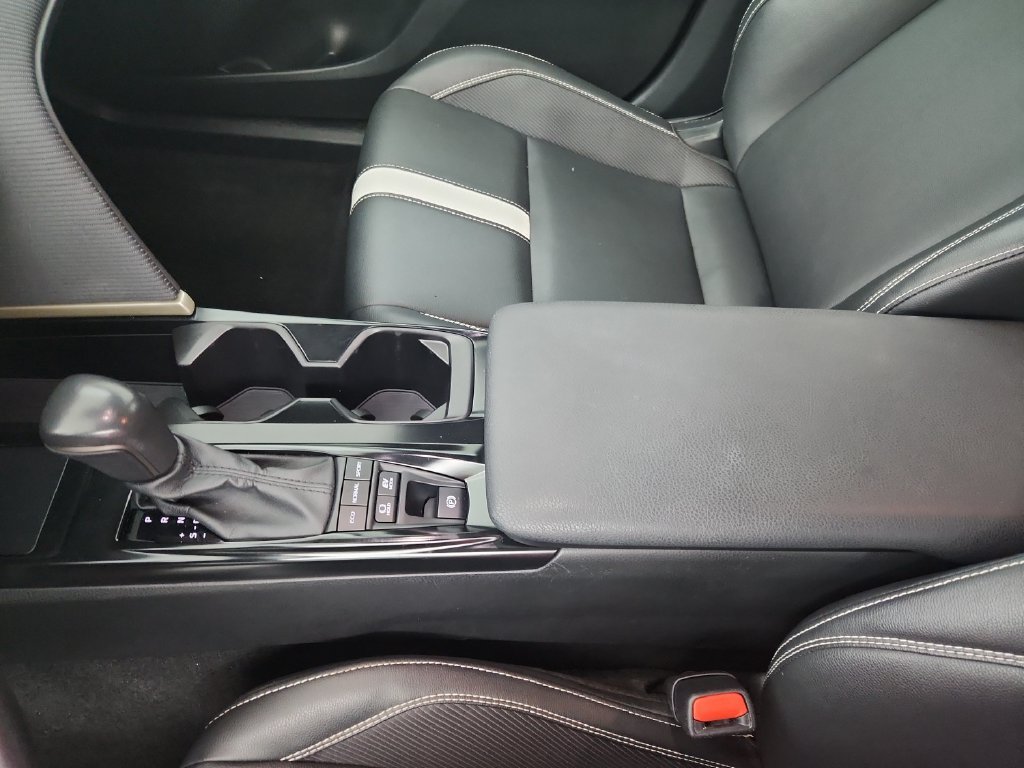 Used 2025 Toyota Camry SE FWD image 32