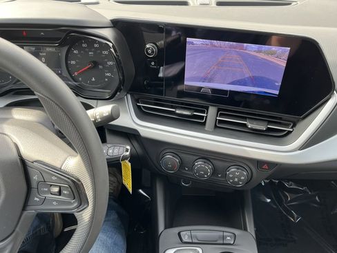 Used 2024 Chevrolet Trax LS w/ LS Convenience Package image 14