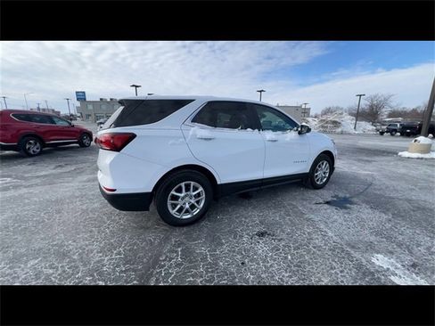 Used 2023 Chevrolet Equinox LT w/ LPO, Floor Liner Package image 8