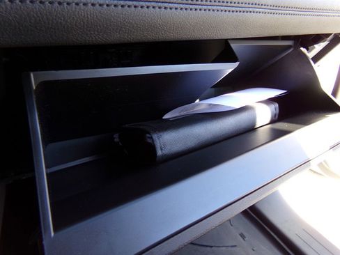 Used 2024 Toyota Sienna XLE image 42