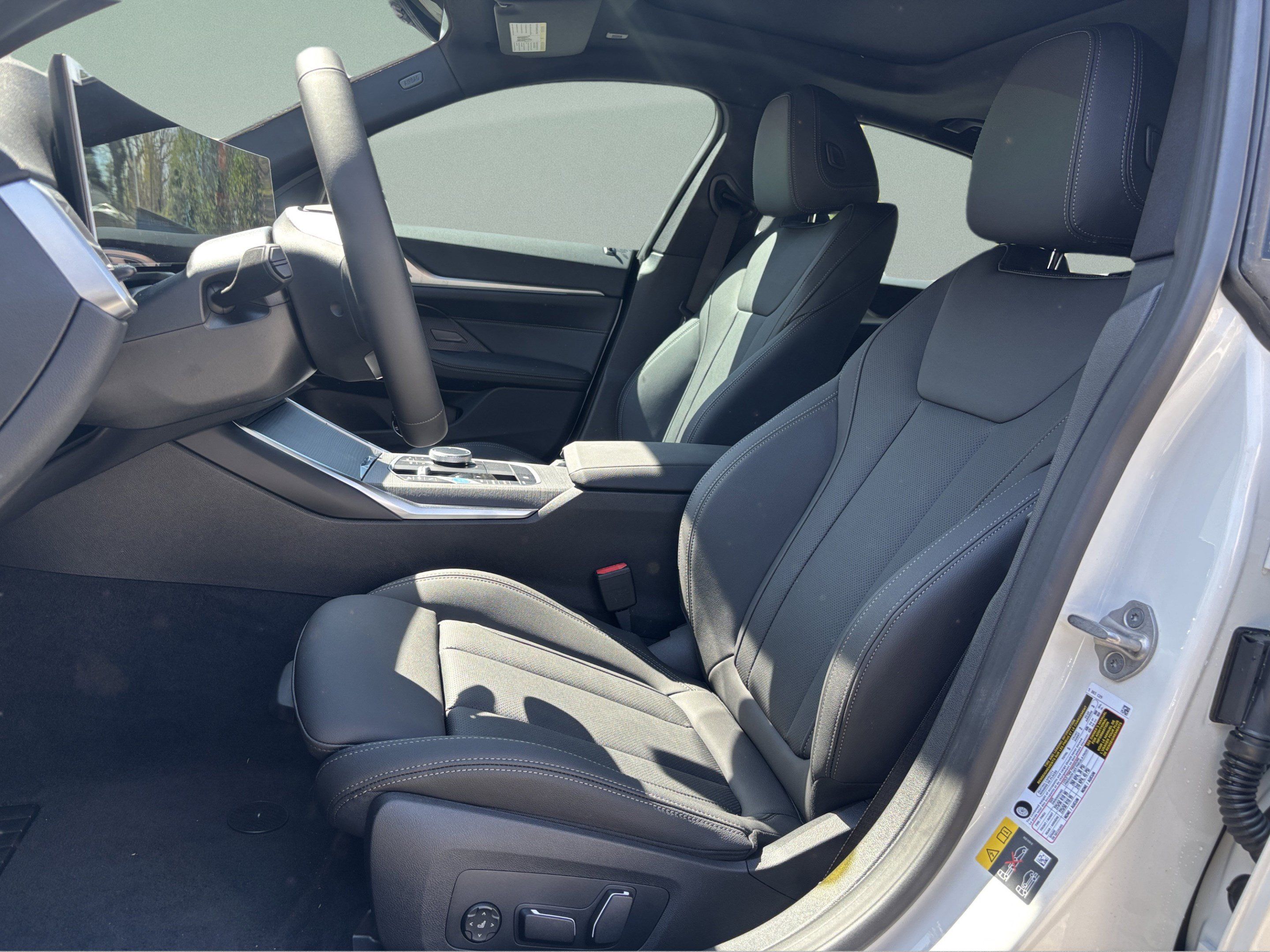 Used 2026 BMW i4 eDrive40 w/ Parking Assistance Package RWD image 18