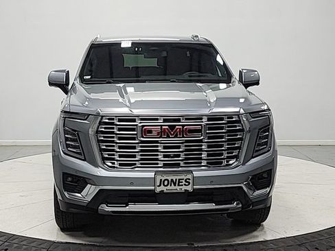 Used 2025 GMC Yukon Denali AWD/4WD image 2