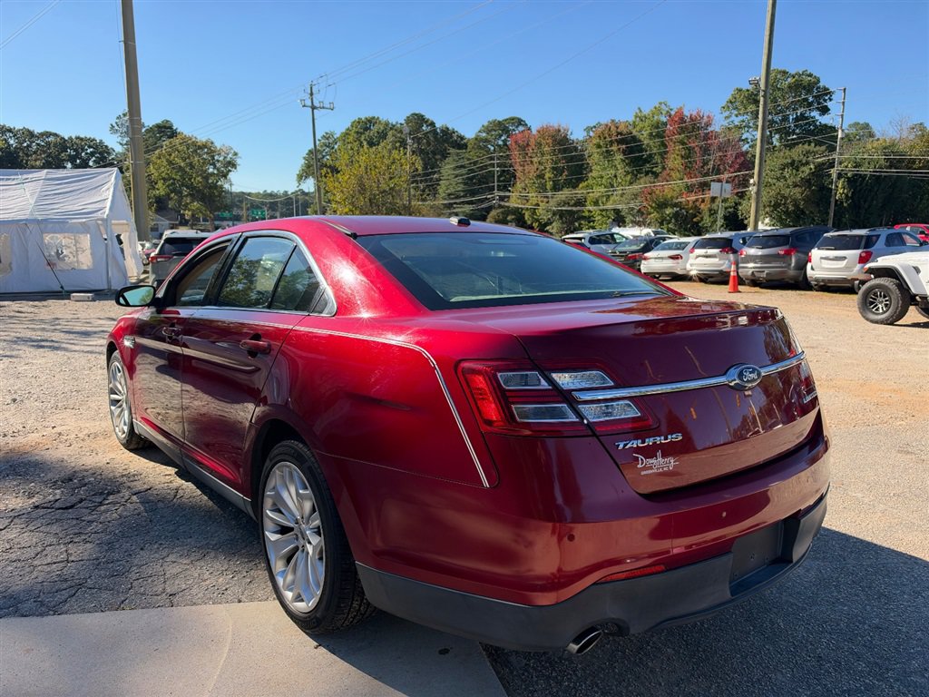 Used 2017 Ford Taurus Limited FWD image 3