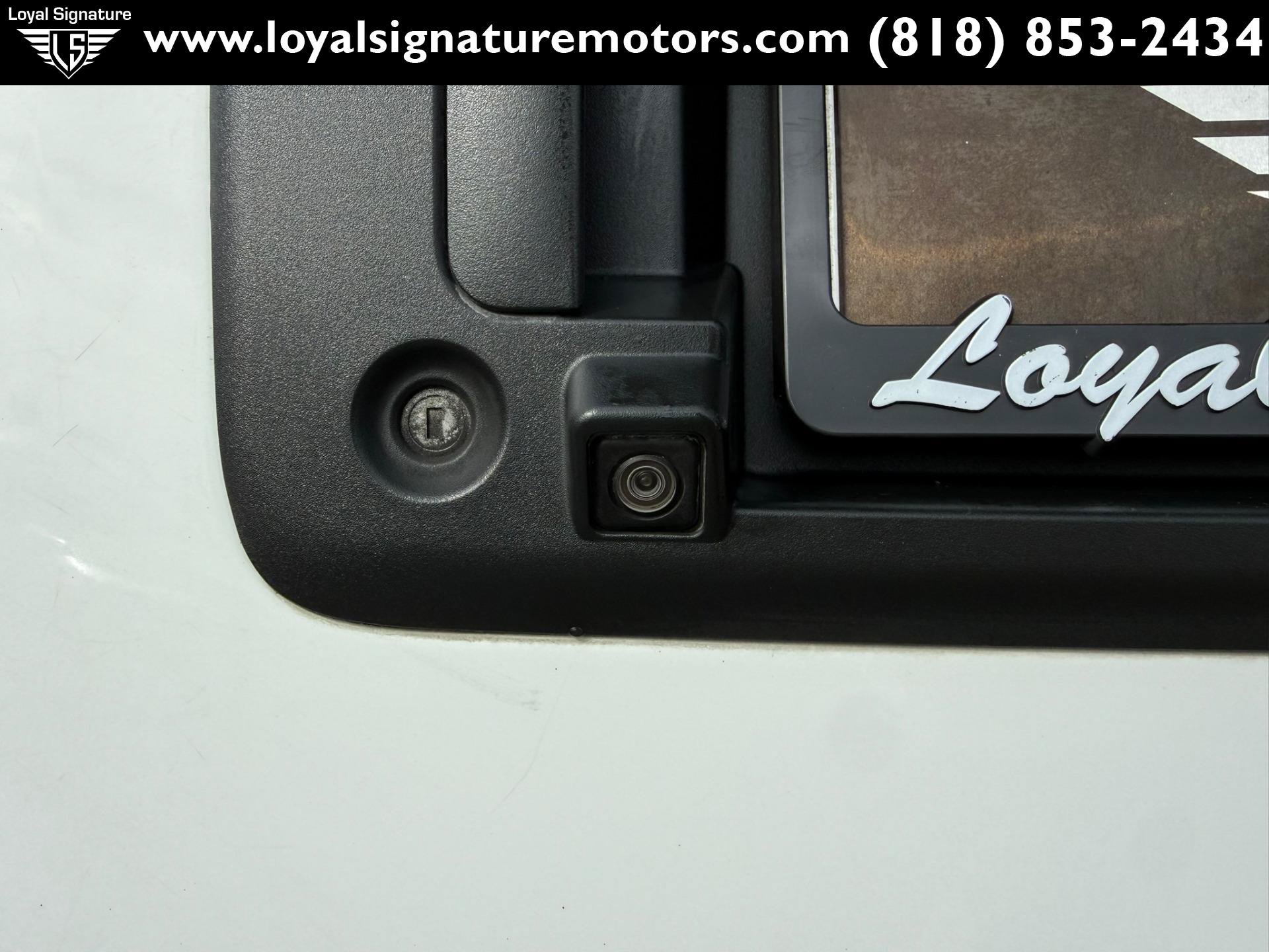 Used 2022 Chevrolet Express 2500 w/ Driver Convenience Package RWD image 9