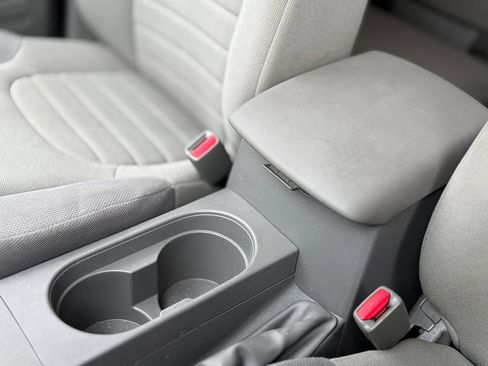 Used 2018 Nissan Frontier S image 27