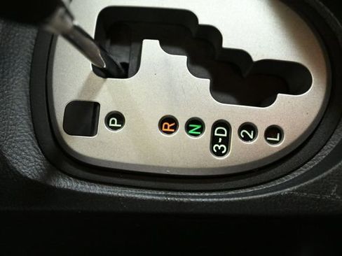 Used 2011 Toyota Yaris Sedan image 23