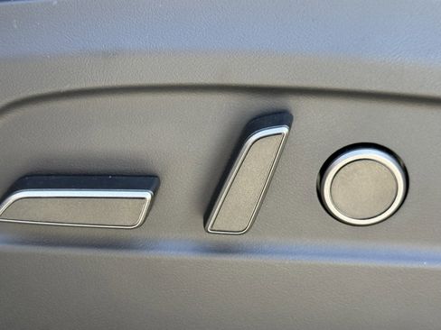 Used 2026 Tesla Model Y Long Range image 22